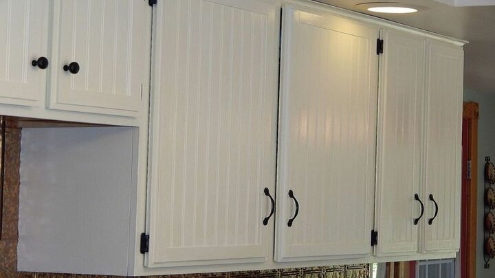 Glass front kitchen cabinets
