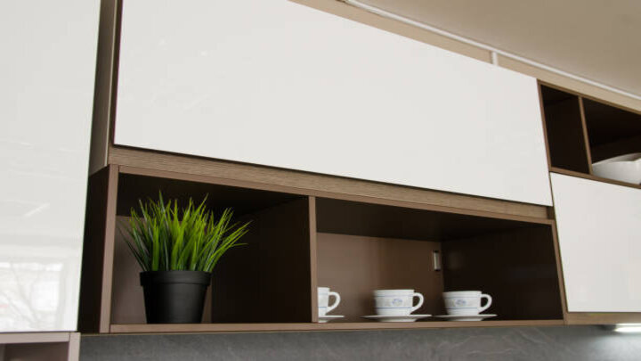  Wall or upper cabinets