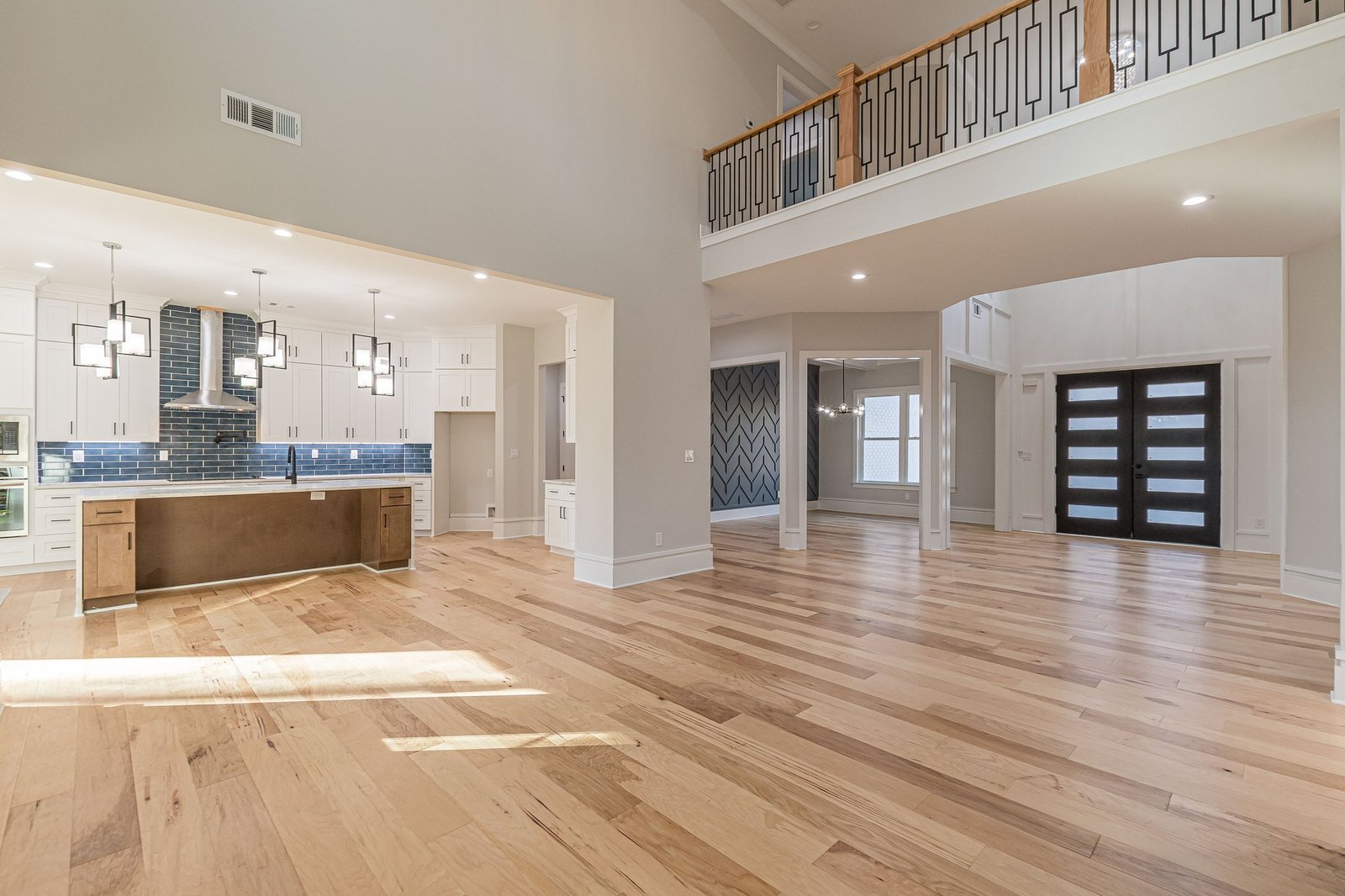 114-web-or-mls-Darwish Dr-114