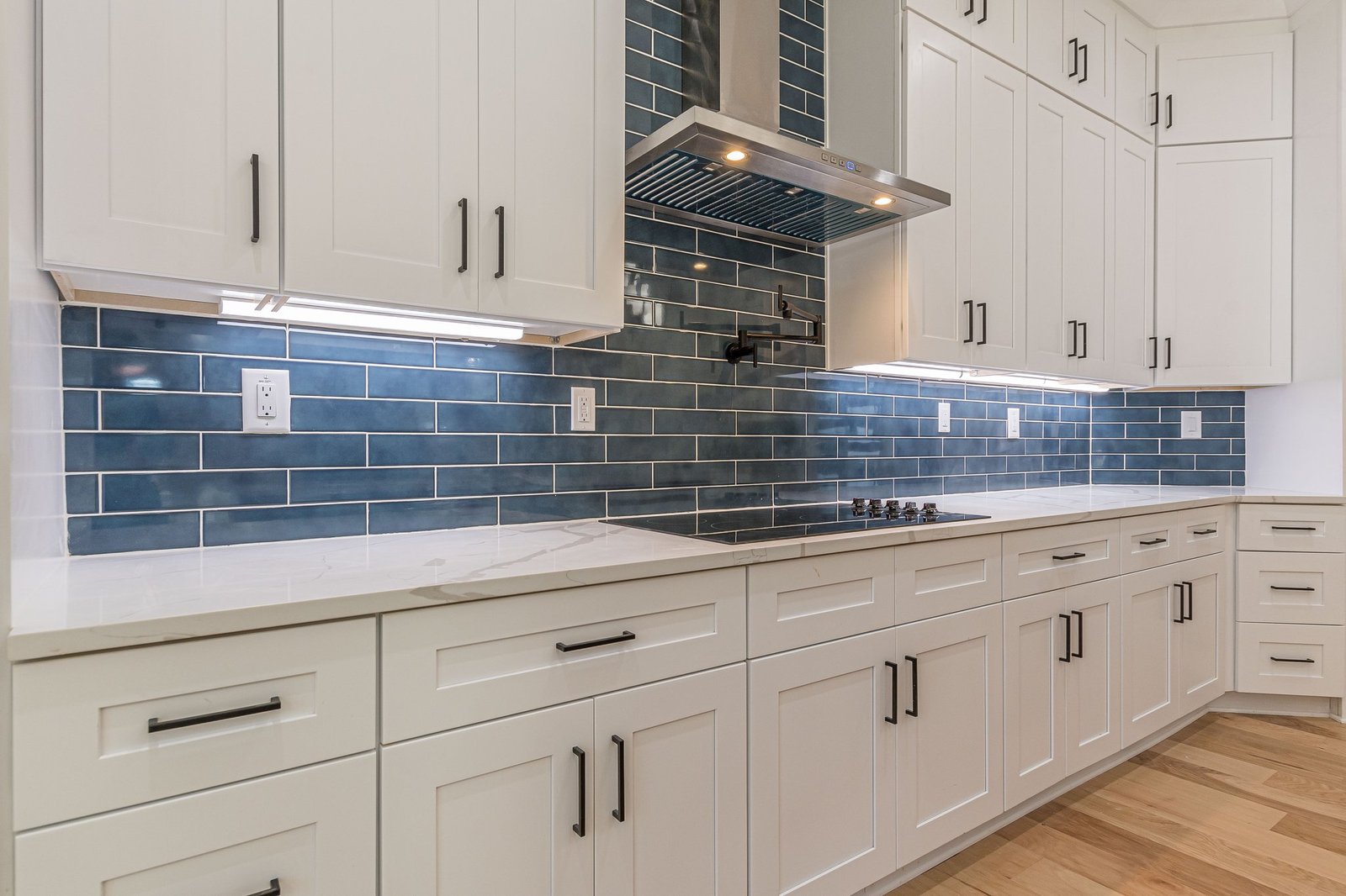 124-web-or-mls-Darwish Dr-124