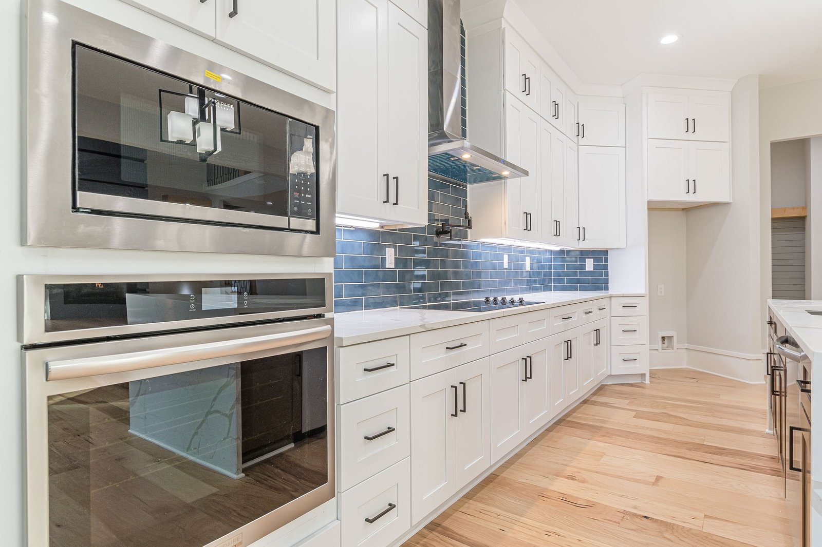 125-web-or-mls-Darwish Dr-125