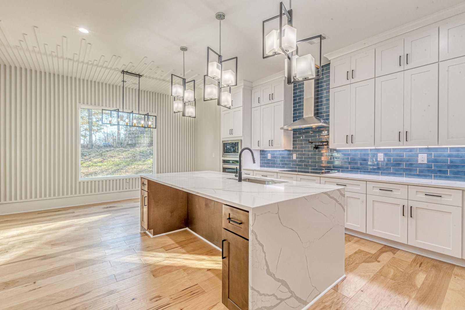 128-web-or-mls-Darwish Dr-128