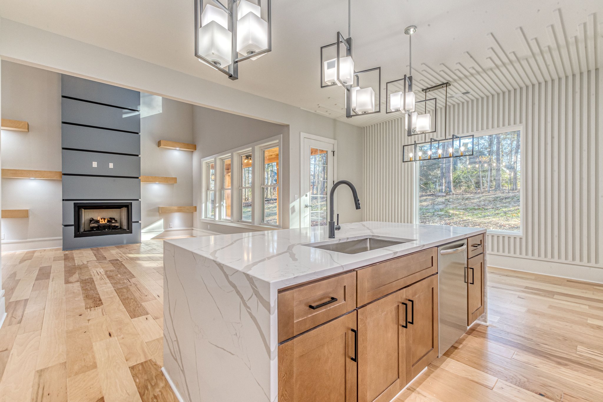 130-web-or-mls-Darwish Dr-130