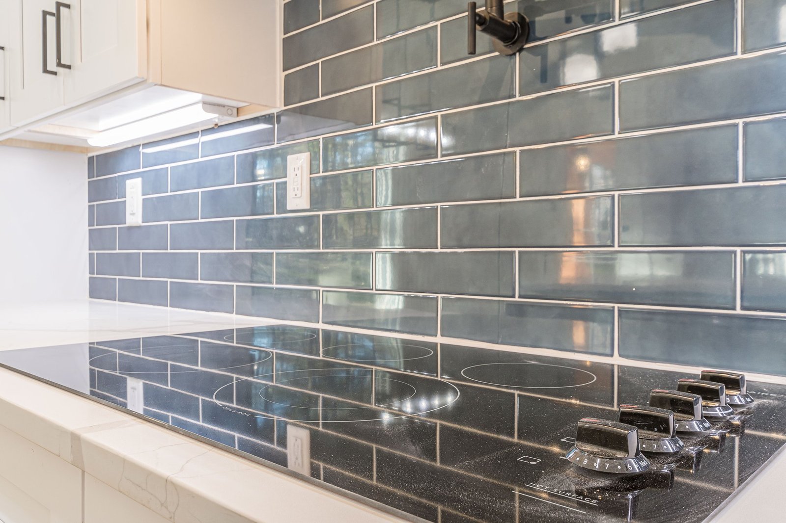136-web-or-mls-Darwish Dr-136