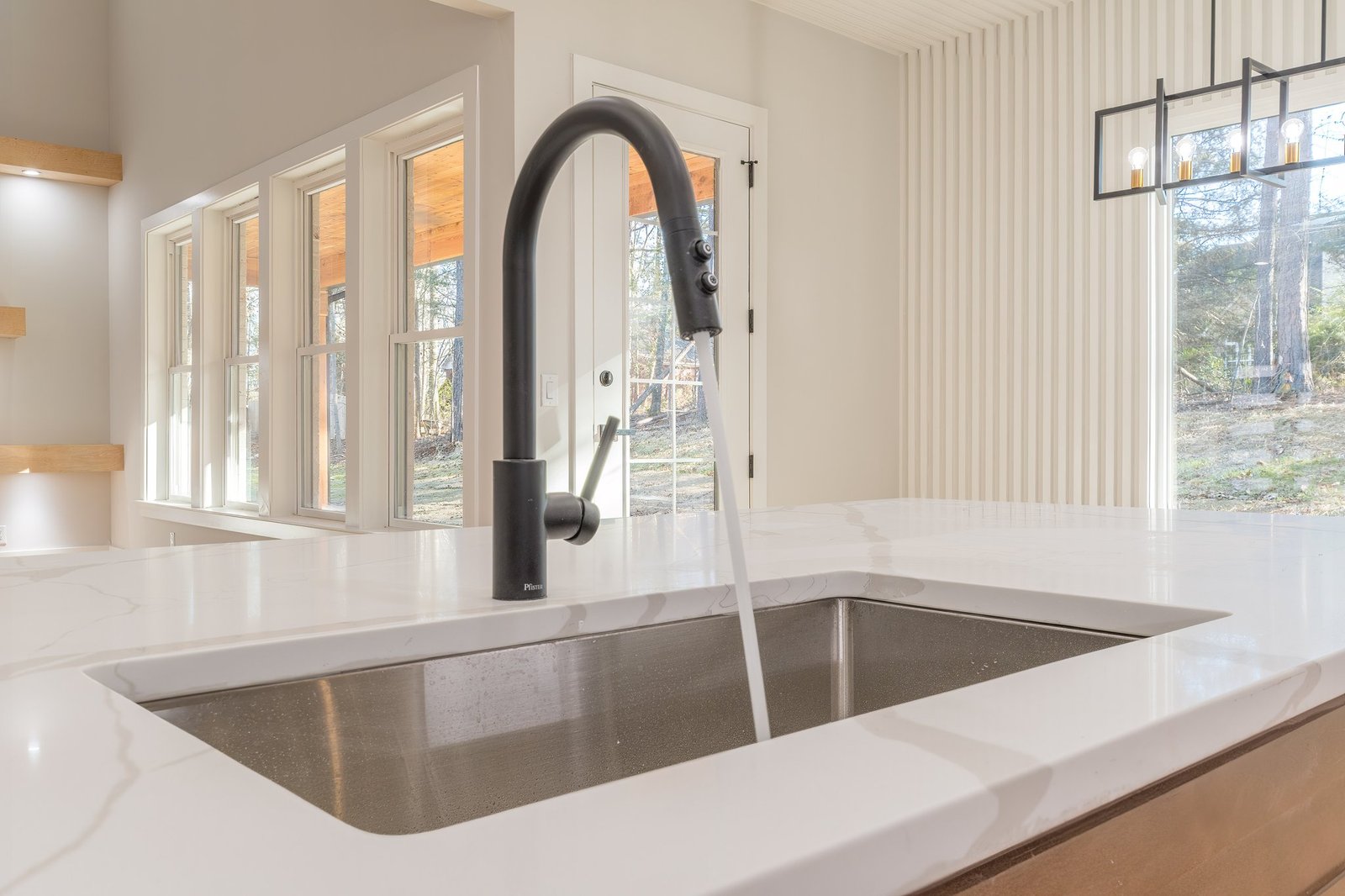 138-web-or-mls-Darwish Dr-138
