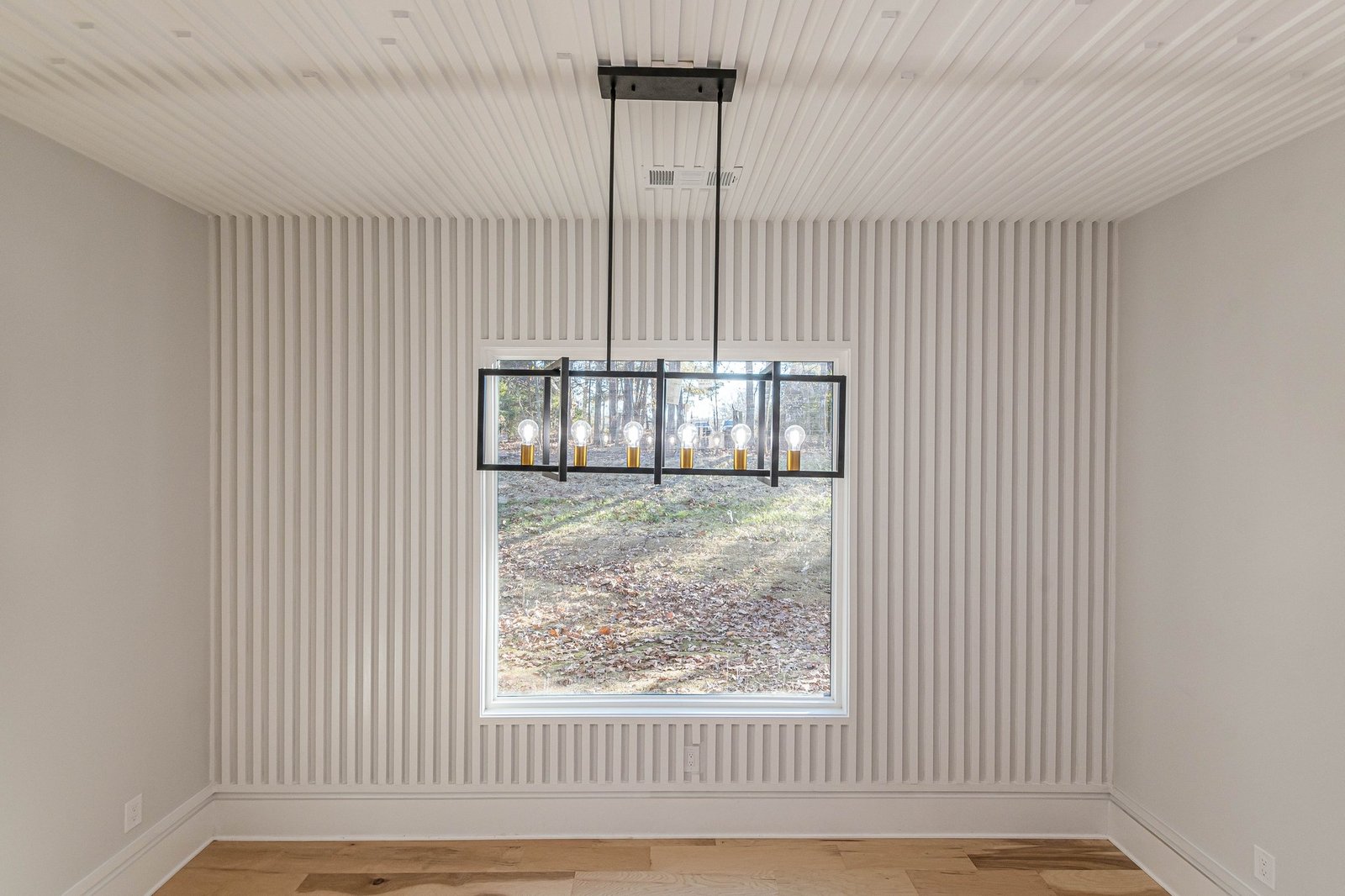 143-web-or-mls-Darwish Dr-143