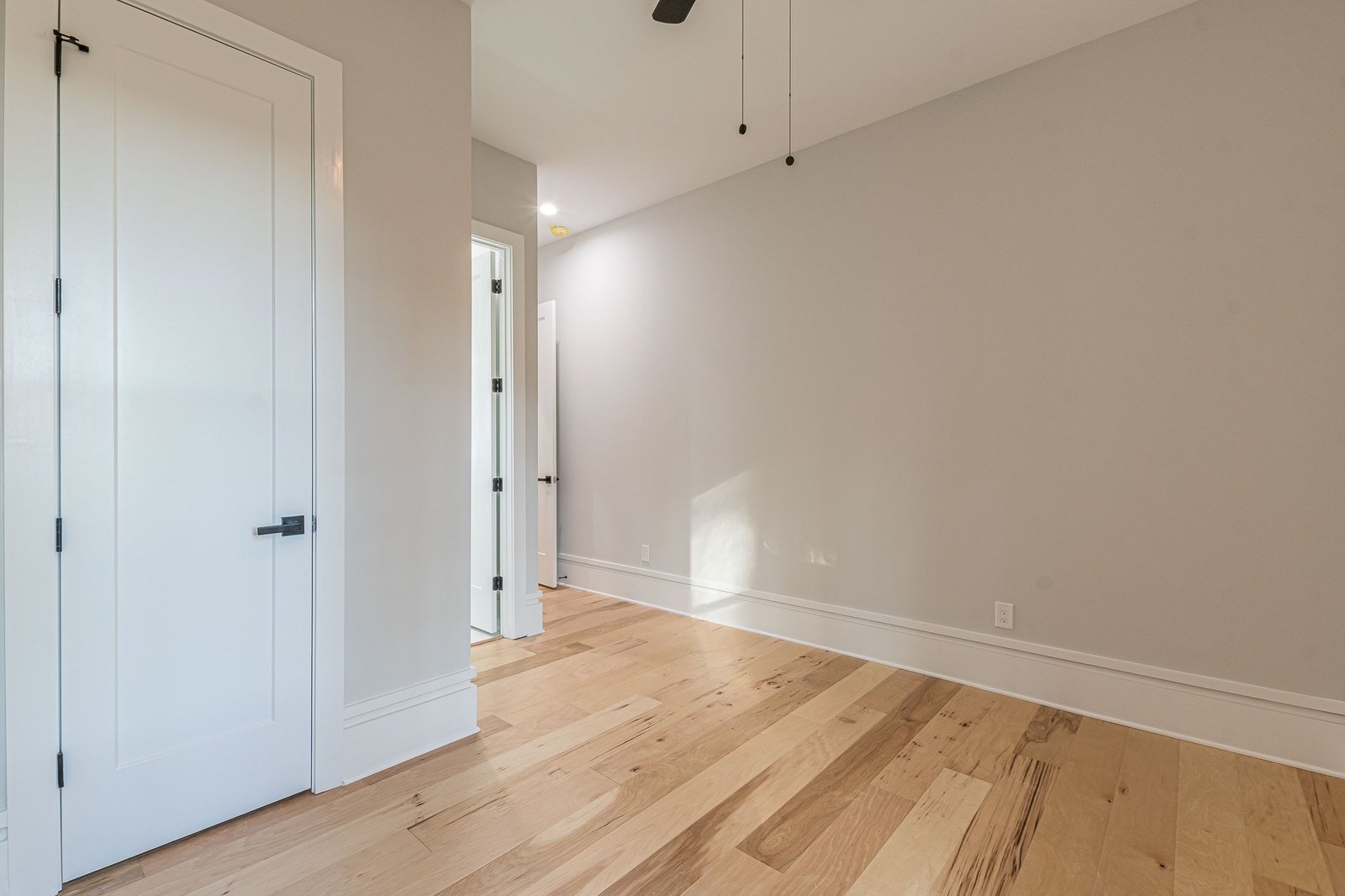 150-web-or-mls-Darwish Dr-150