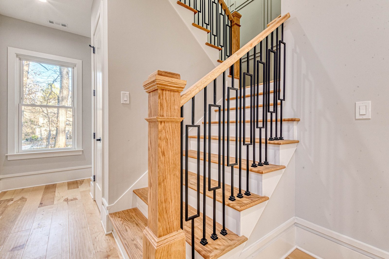 156-web-or-mls-Darwish Dr-156