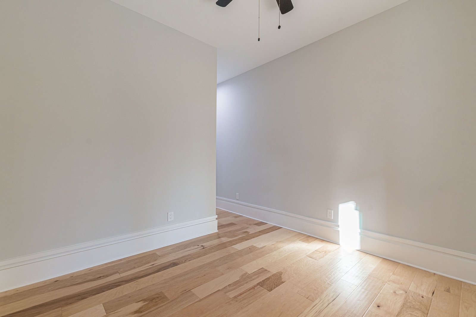 160-web-or-mls-Darwish Dr-160