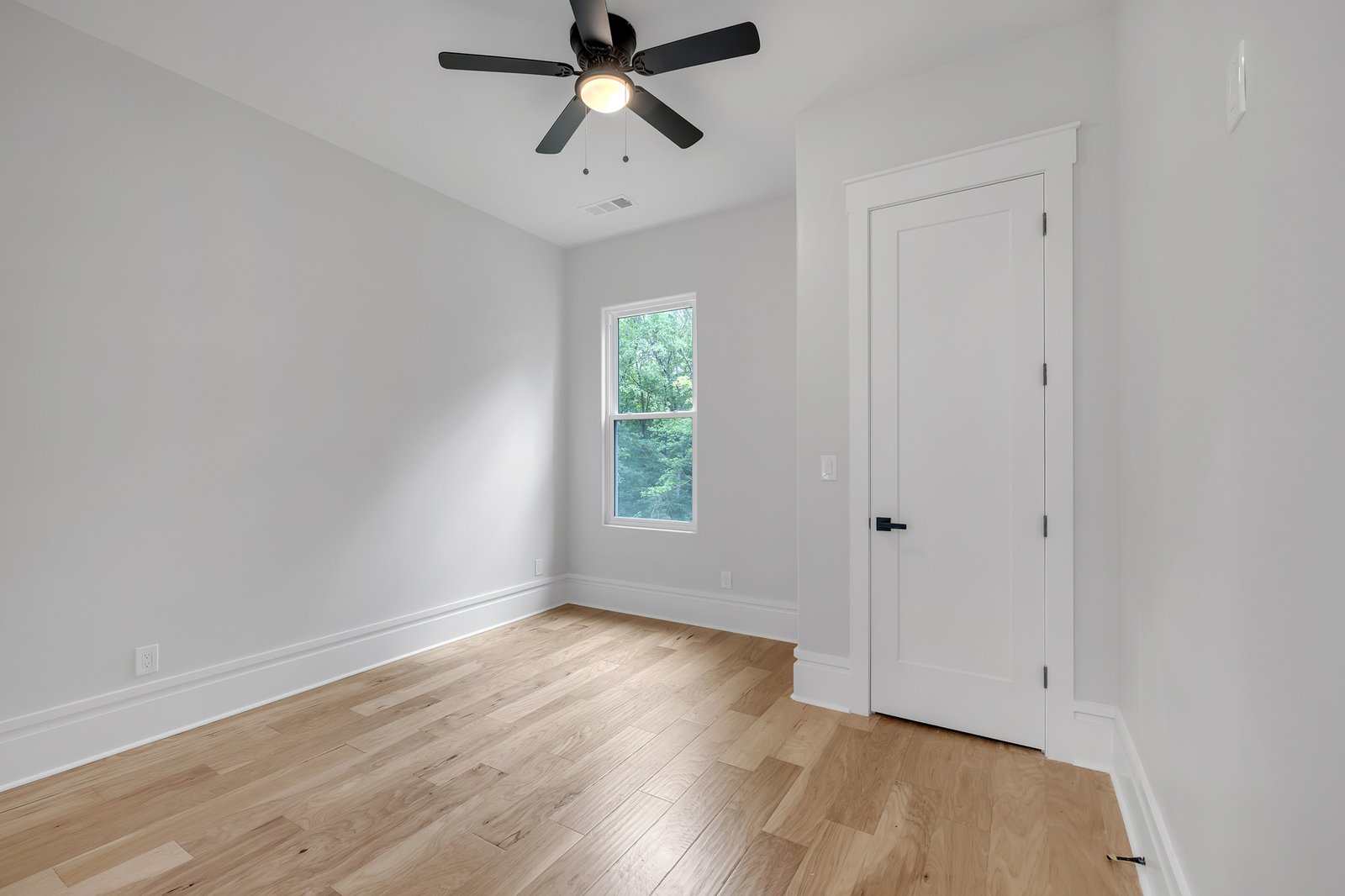 2015 Fountainbleau dr -22