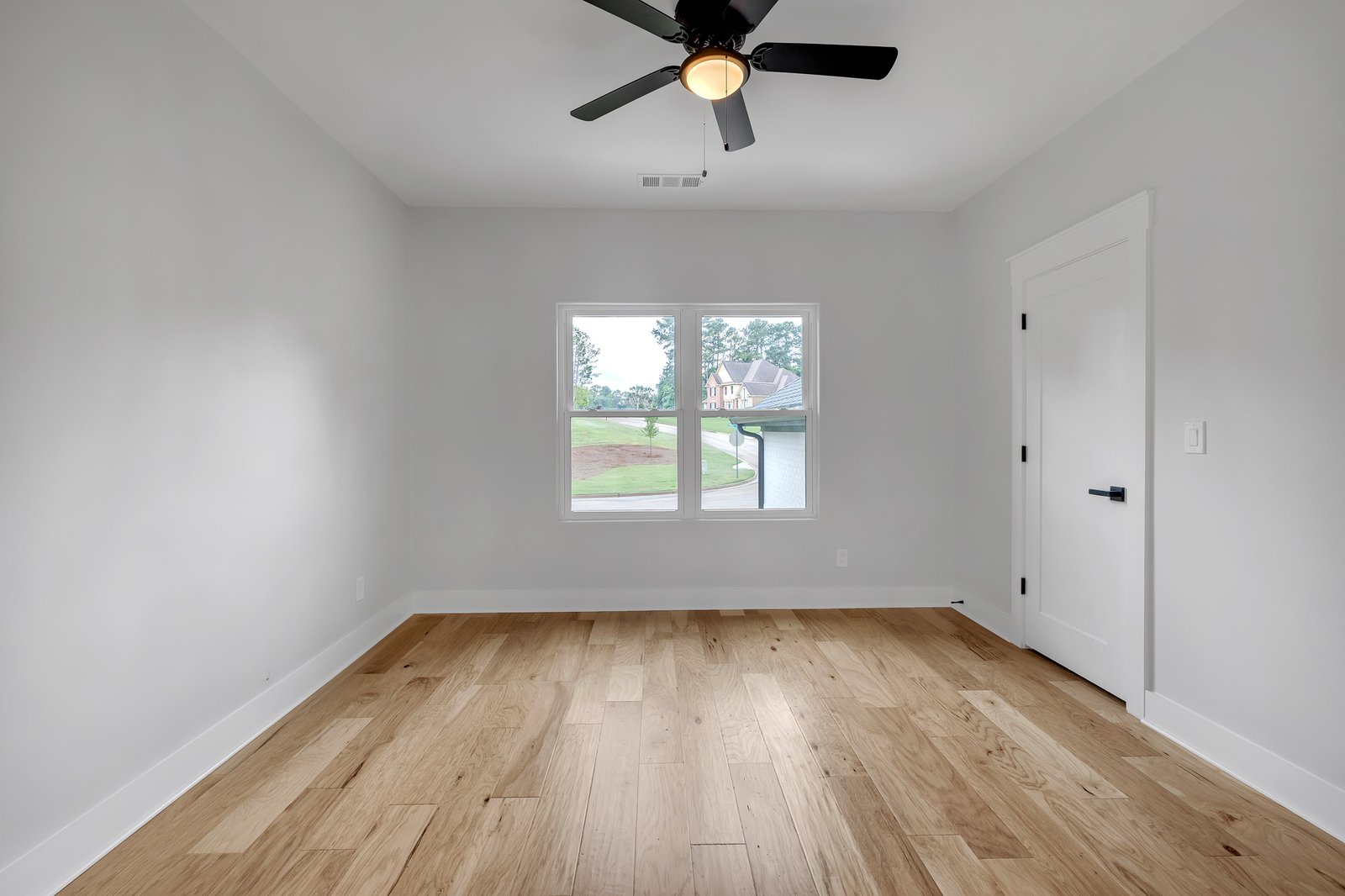 2015 Fountainbleau dr -32