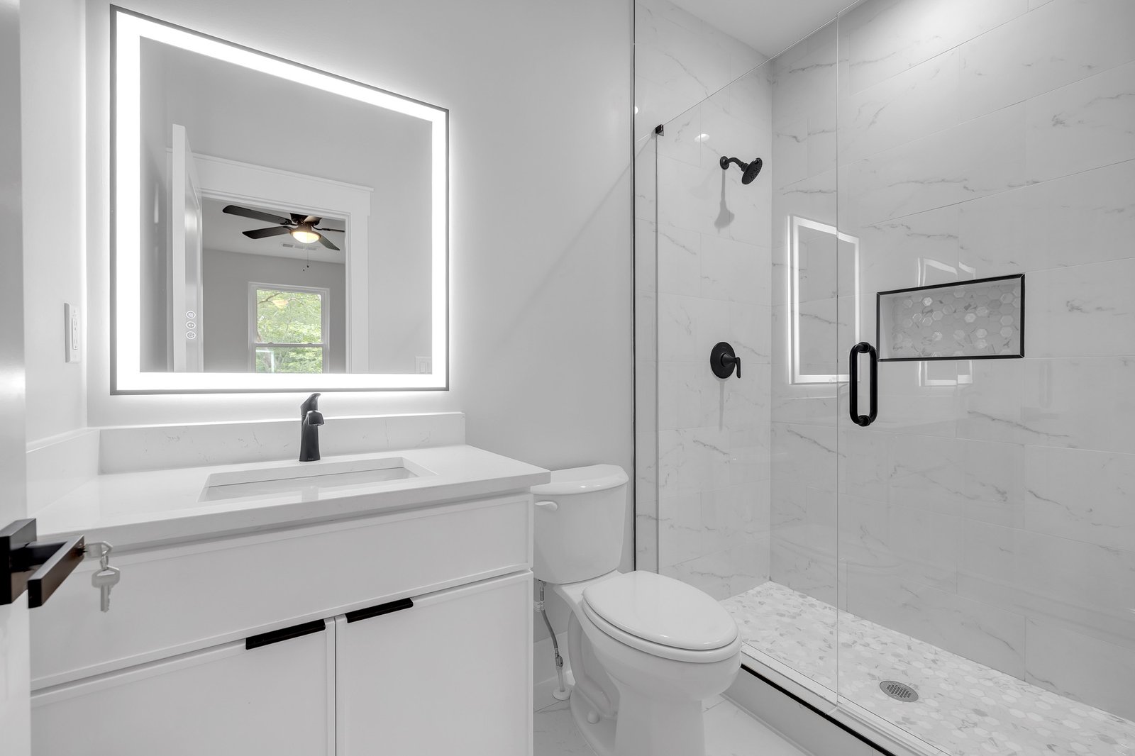 2015 Fountainbleau dr -36