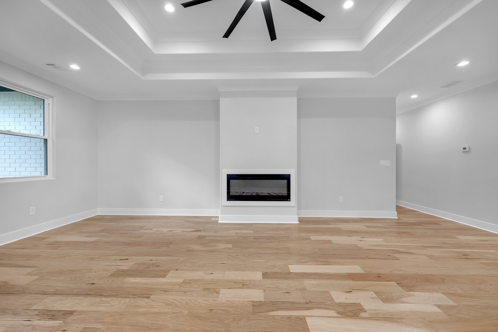 2015 Fountainbleau dr -40