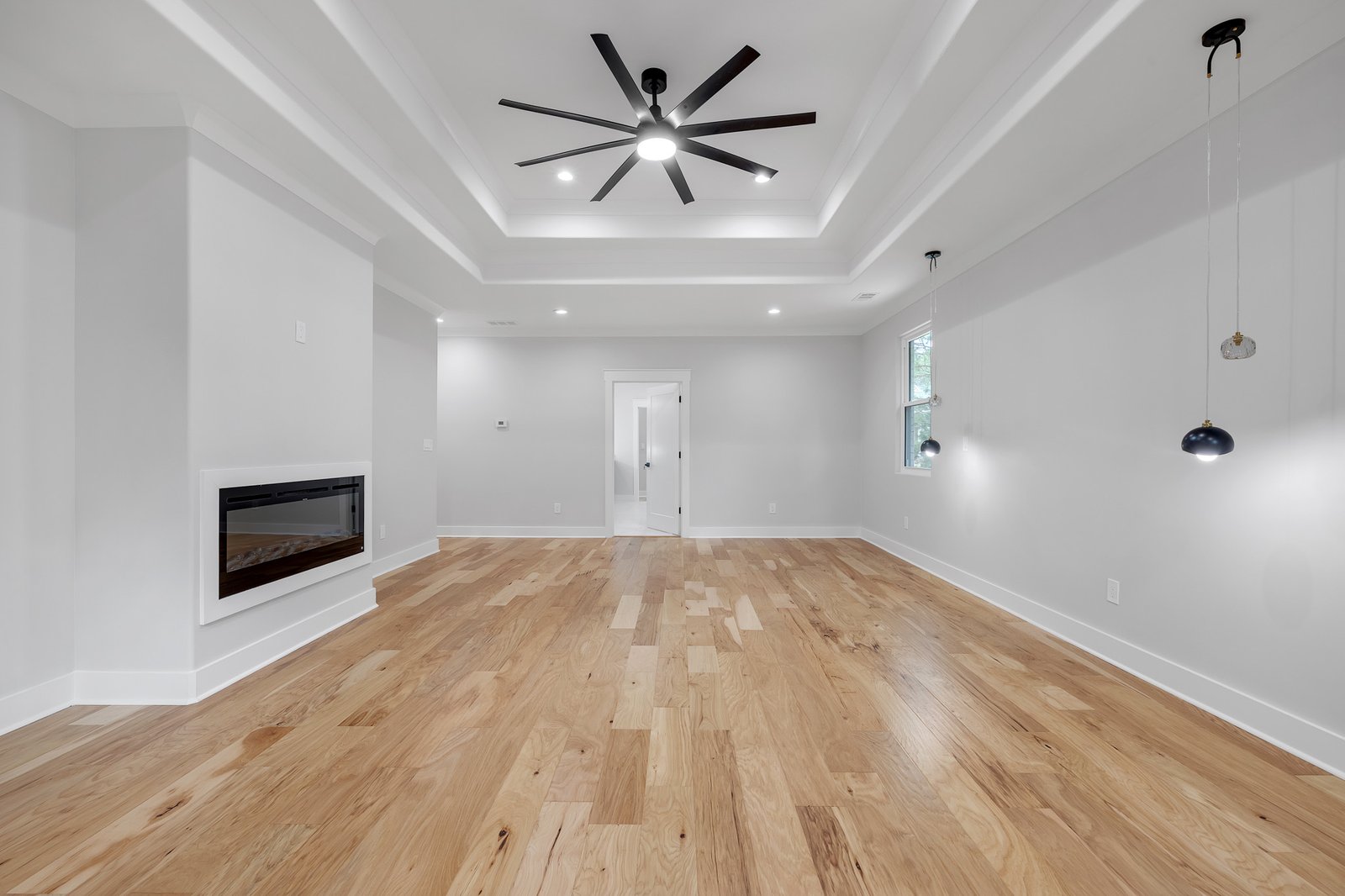 2015 Fountainbleau dr -41