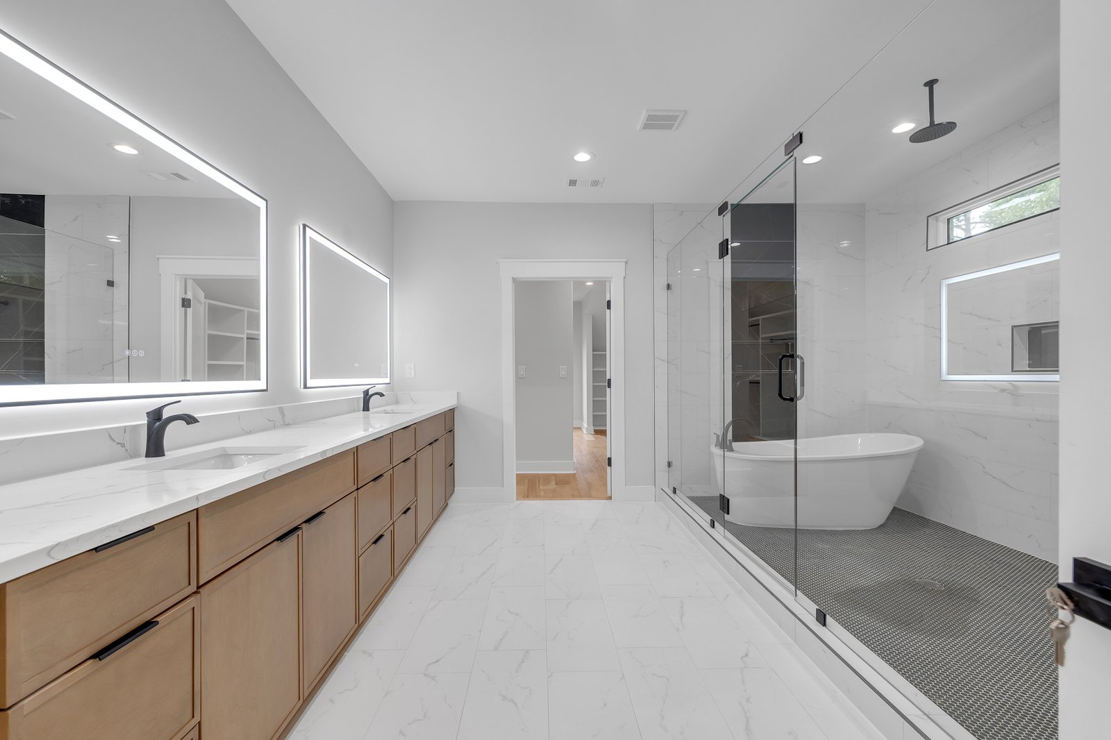 2015 Fountainbleau dr -42