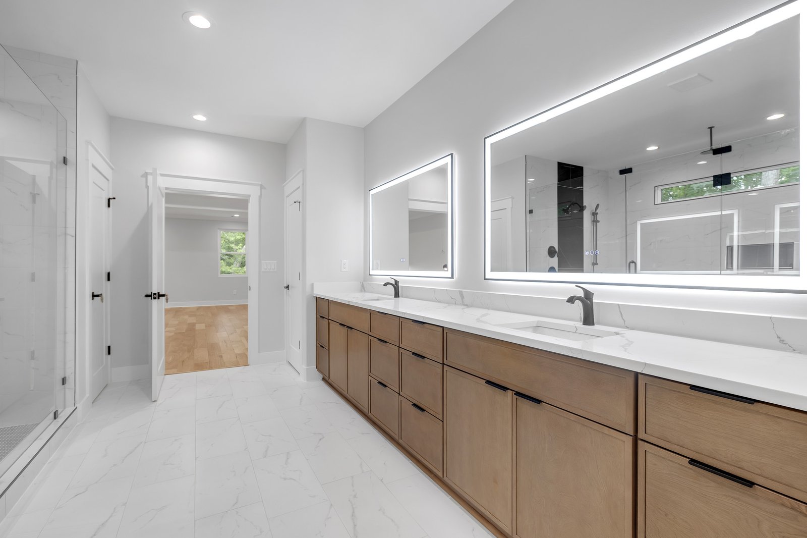 2015 Fountainbleau dr -43