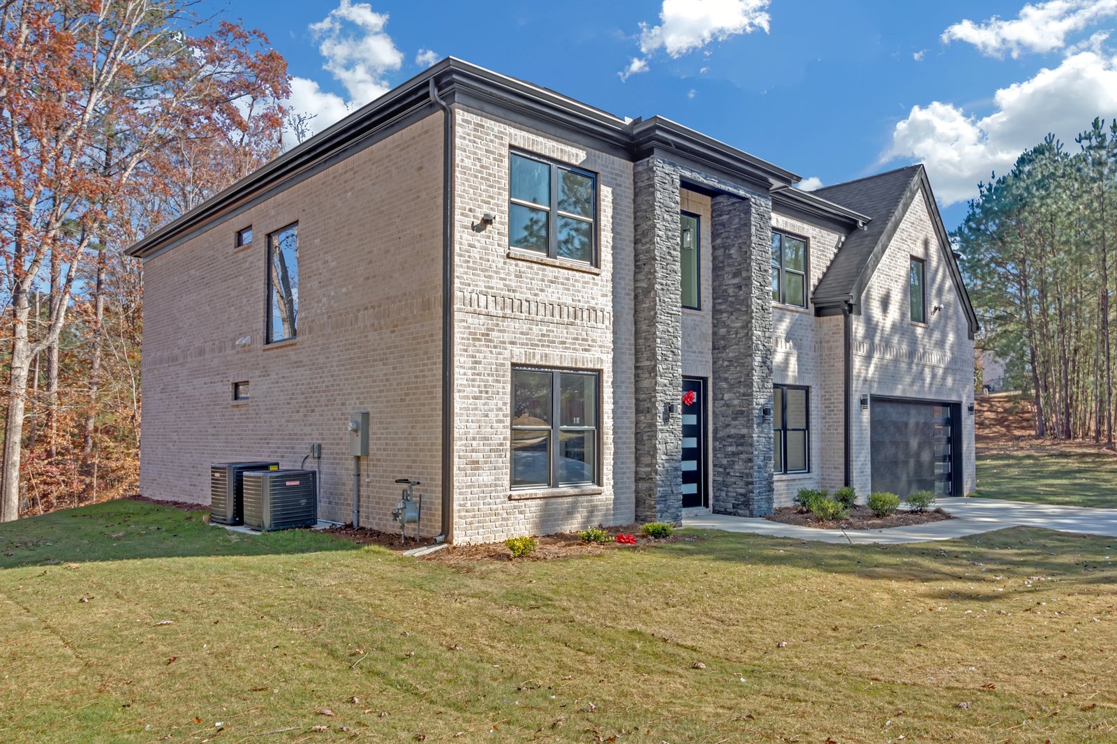 210 Valerie Cir-01