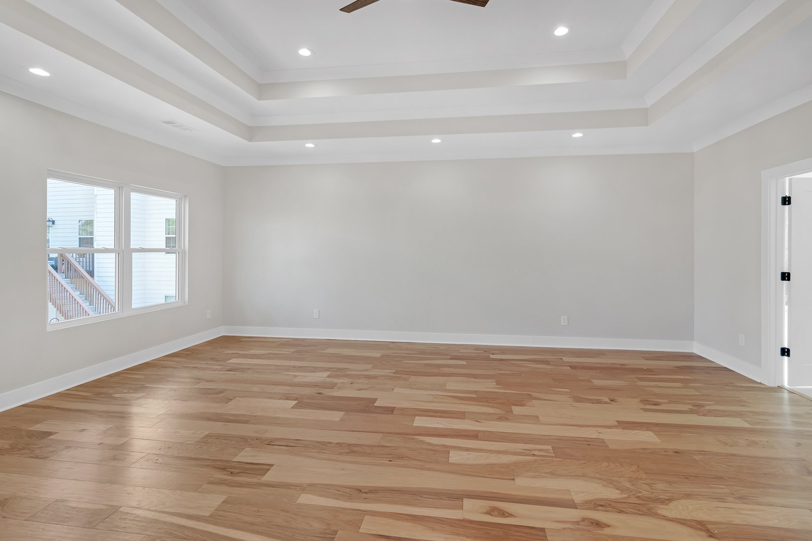 210 Valerie Cir-13