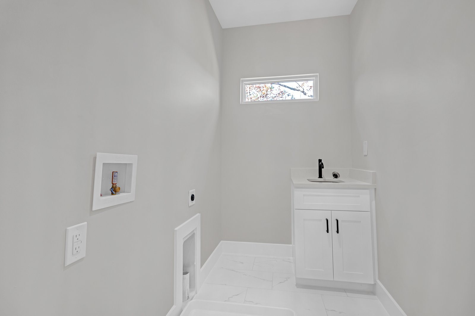 210 Valerie Cir-14