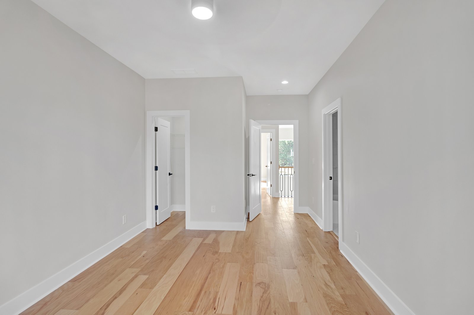 210 Valerie Cir-16