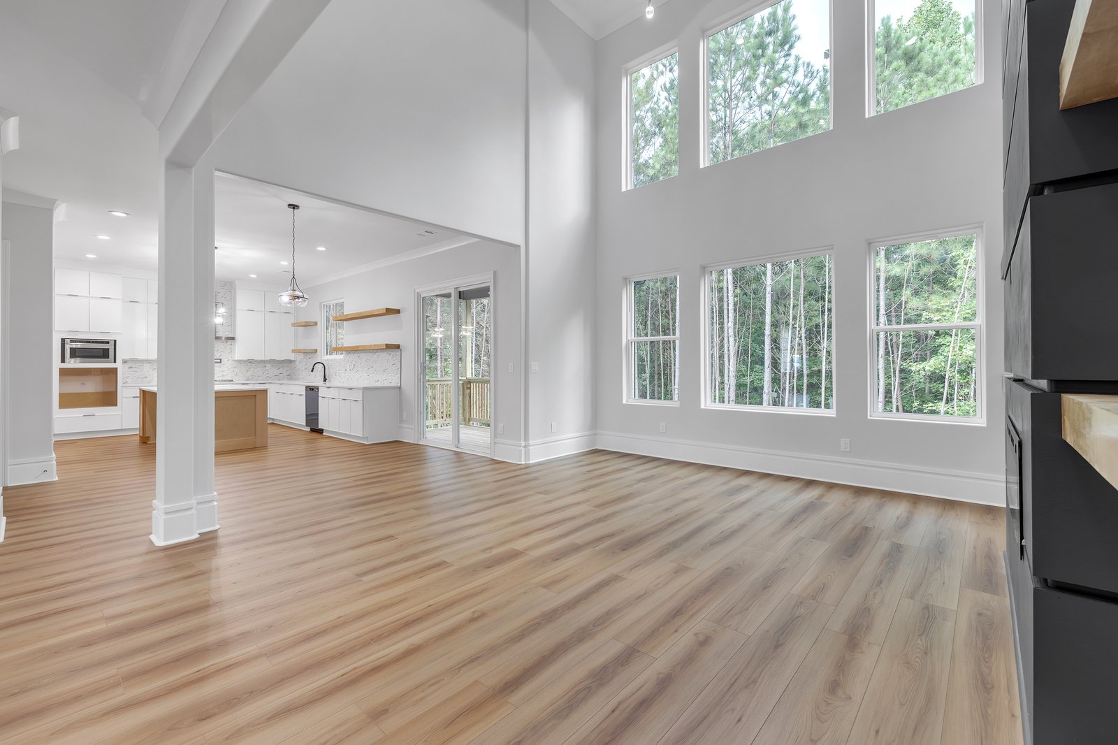 225 Valerie Circle-09