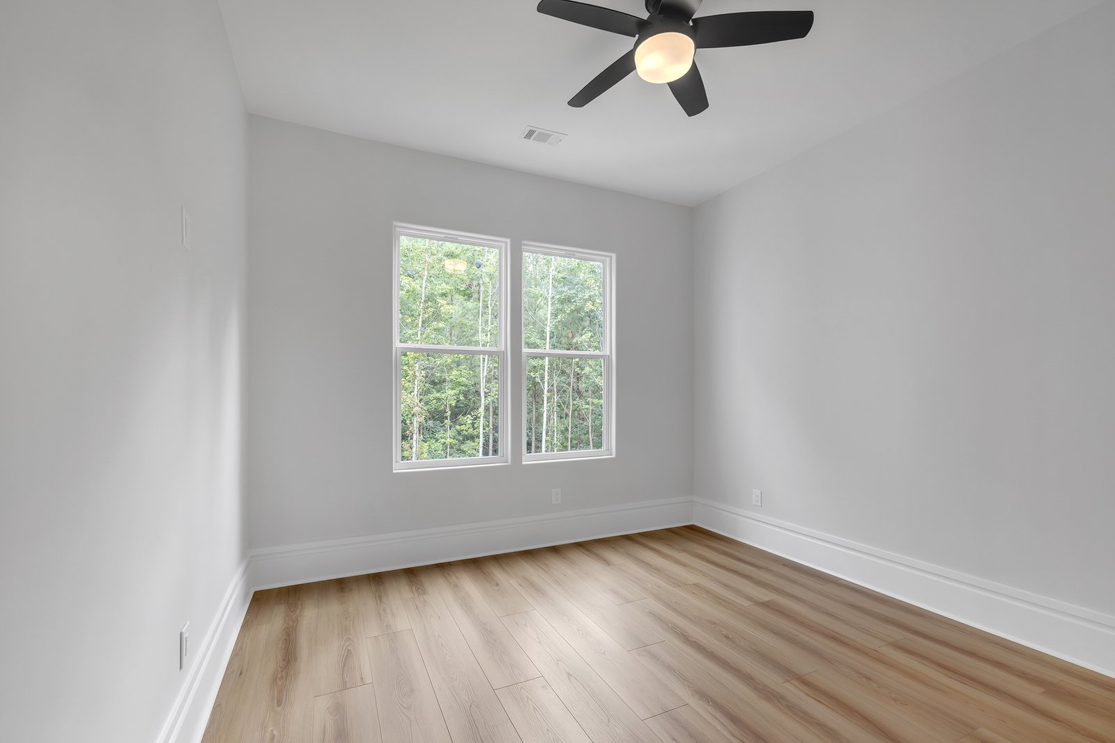 225 Valerie Circle-22