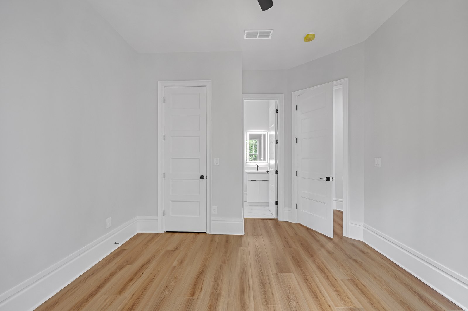 225 Valerie Circle-23