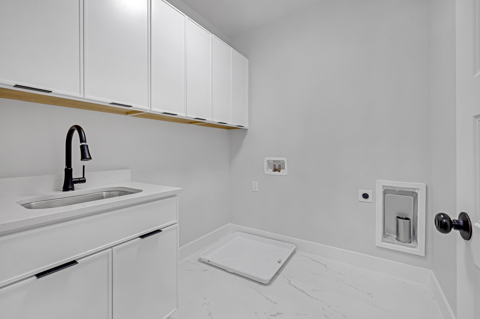 225 Valerie Circle-31