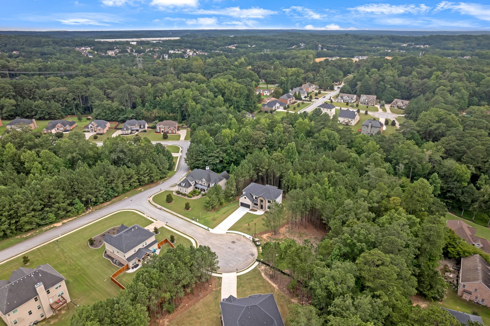 225 Valerie Circle-45