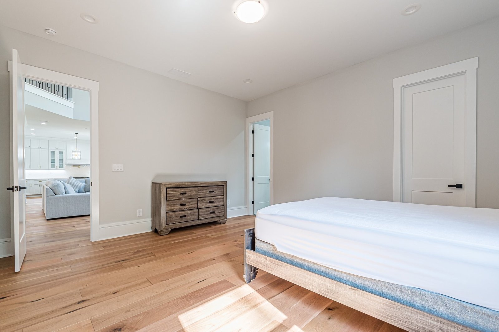 31-web-or-mls-Moray Pl-31