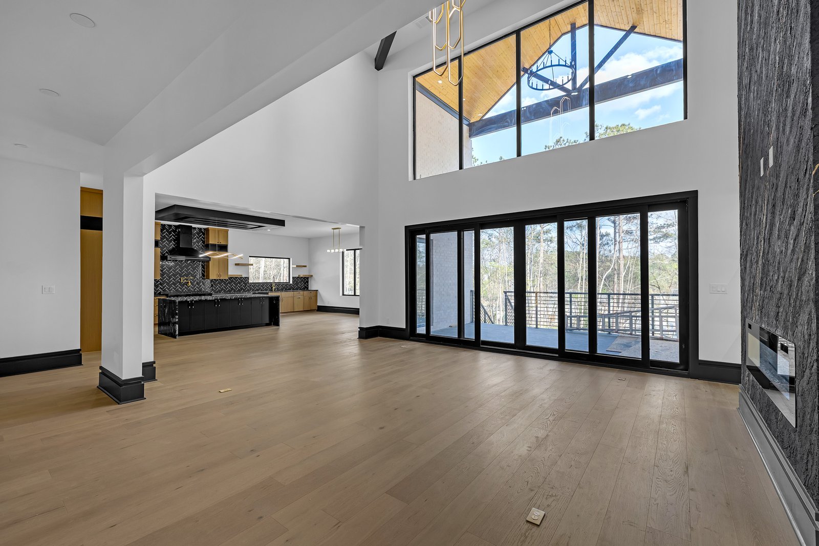 4402 Leola Rd -10