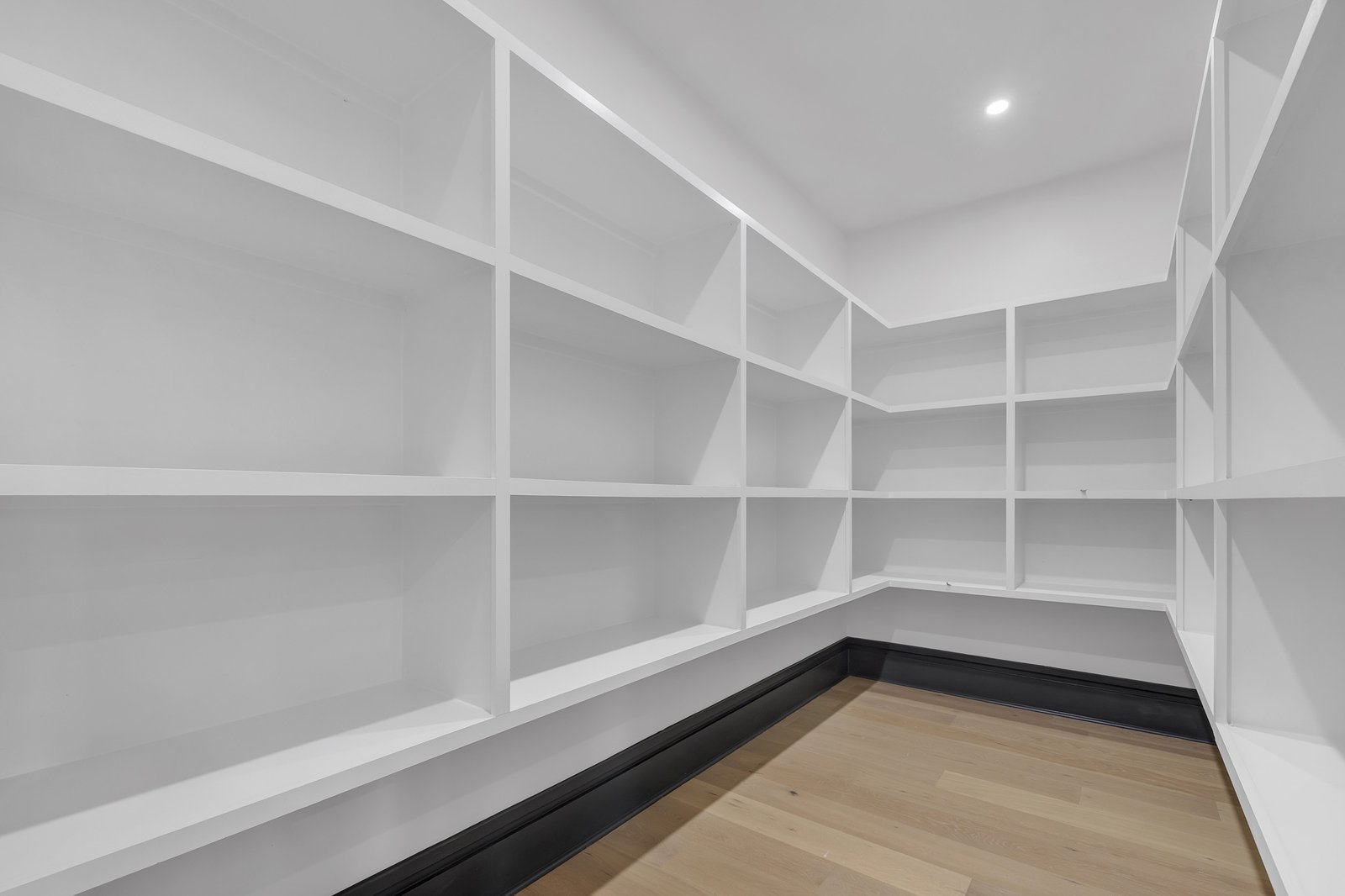 4402 Leola Rd -18