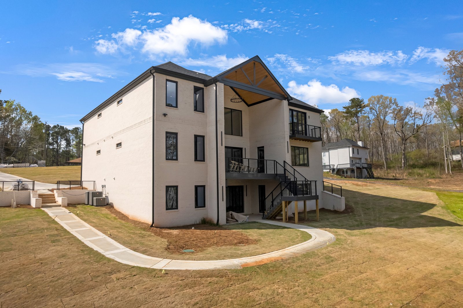 4402 Leola Rd -56