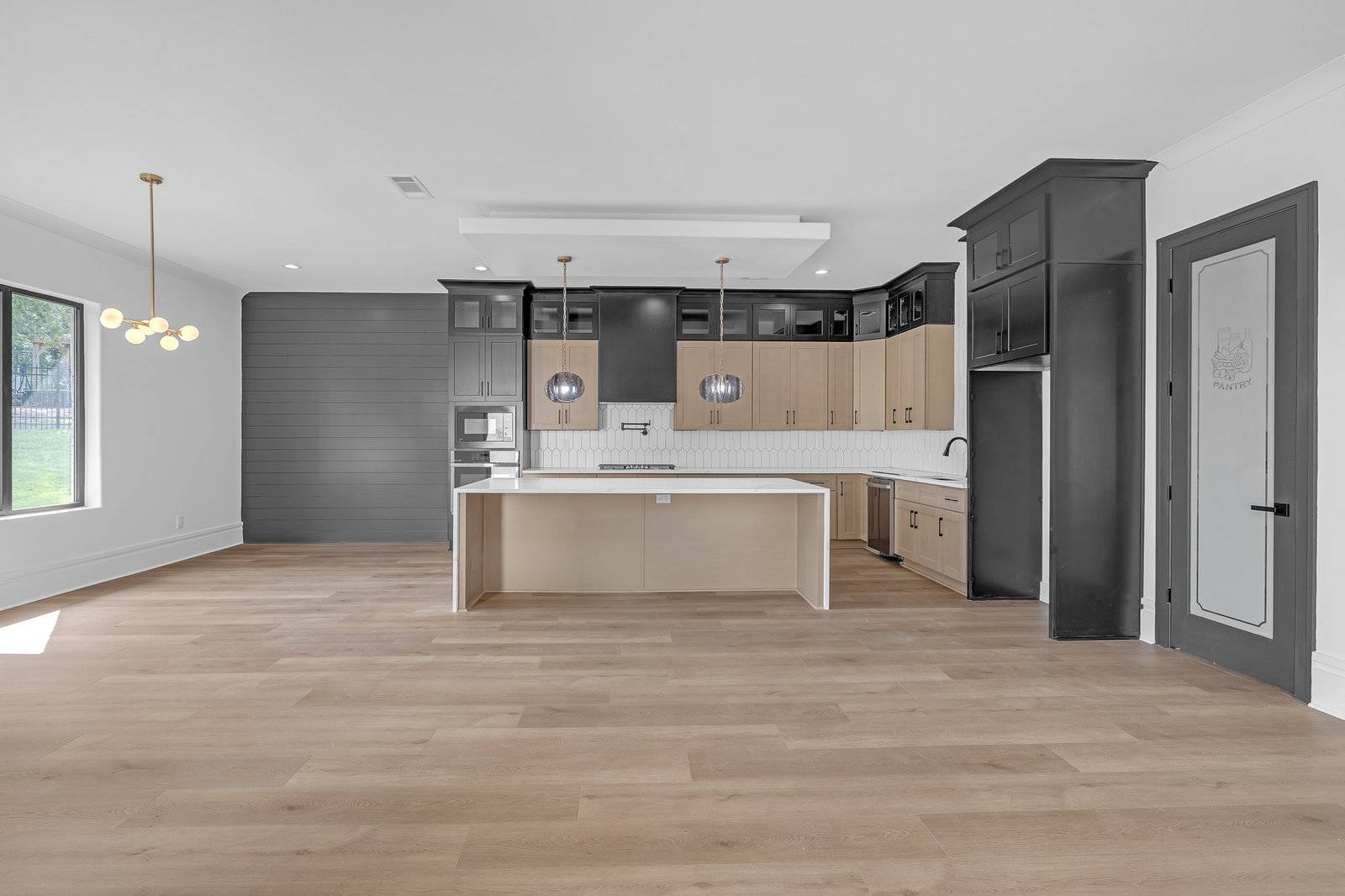 532 Saint Samber Dr-08
