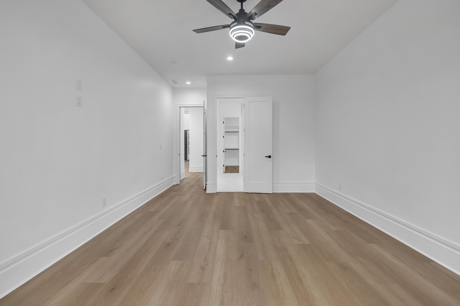 532 Saint Samber Dr-19