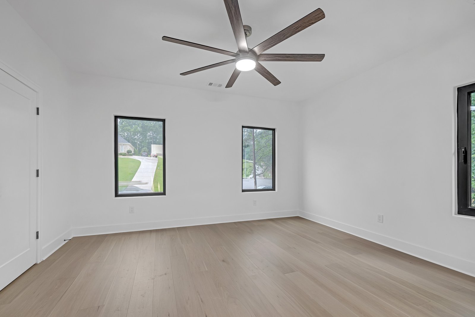 612 Saint Christopher Ln-29