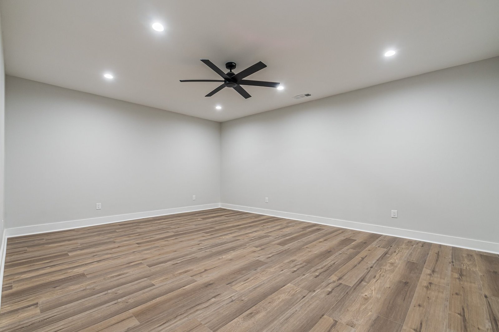 70-web-or-mls-Moray Pl-70