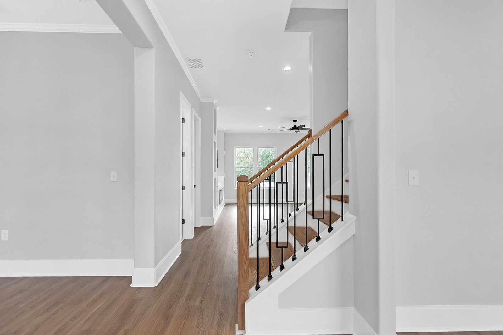 7025 Mandevilla Ln-05