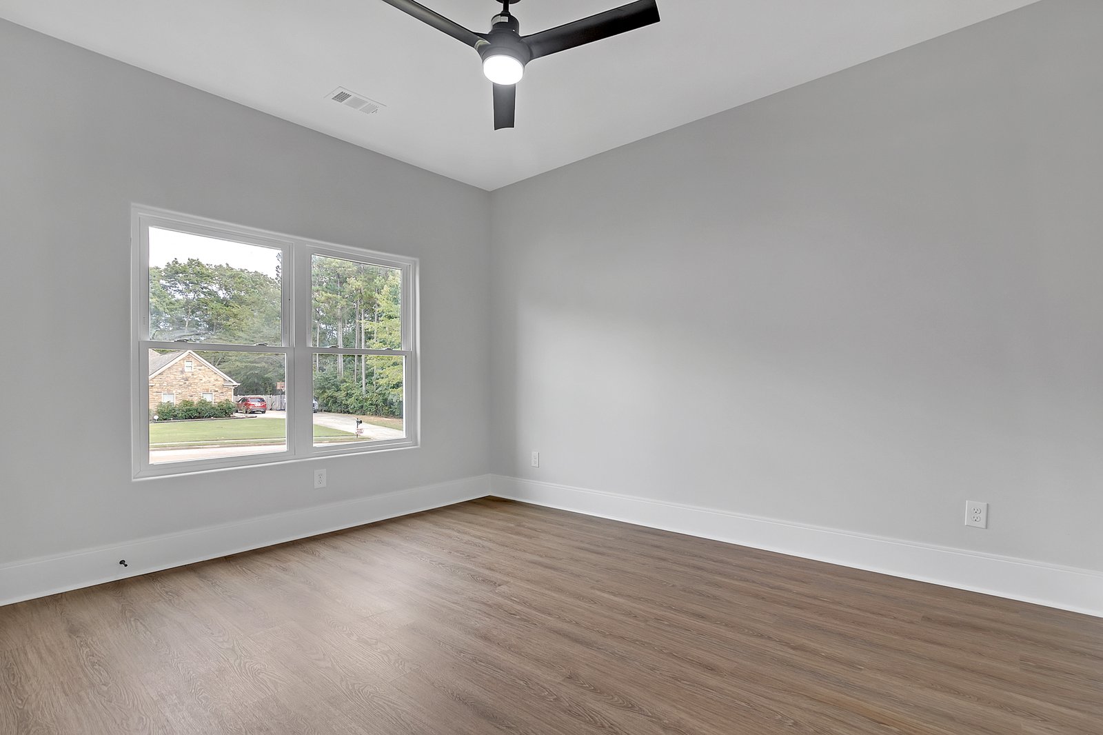 7025 Mandevilla Ln-20