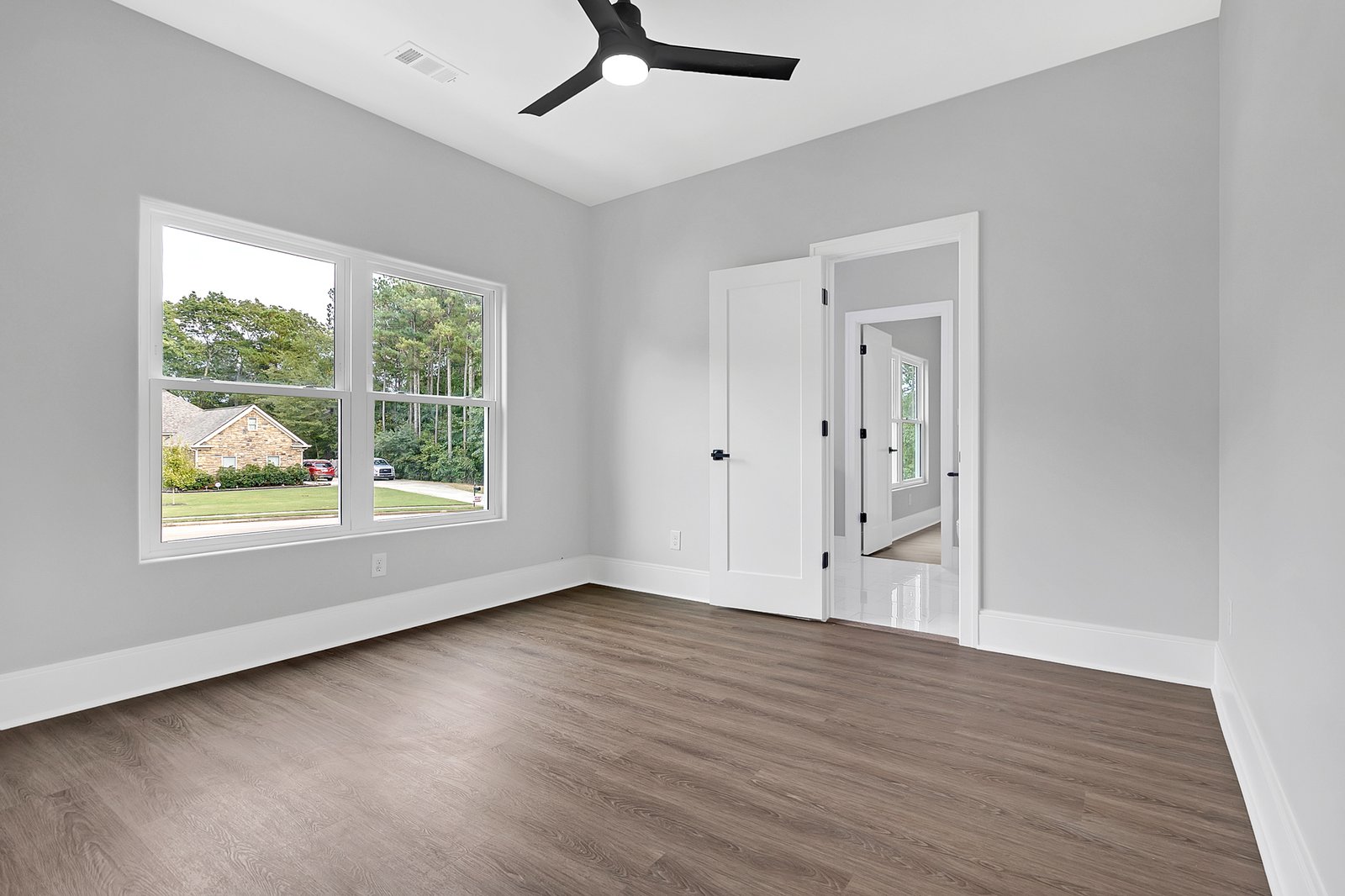 7025 Mandevilla Ln-24