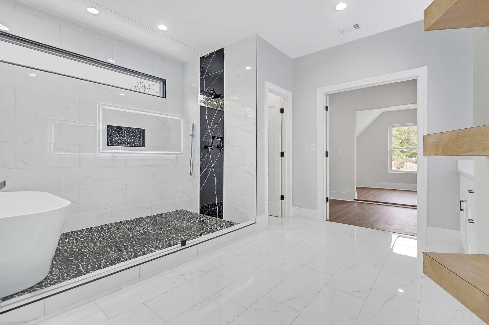 7025 Mandevilla Ln-28