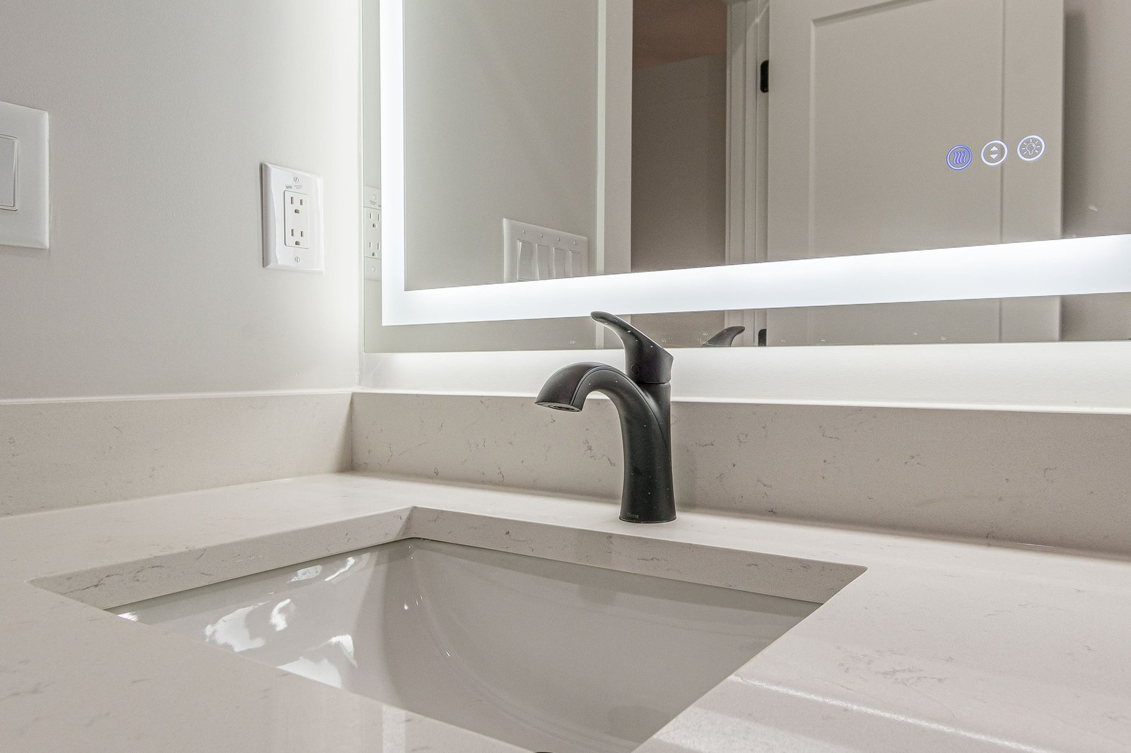 72-web-or-mls-Darwish Dr-72
