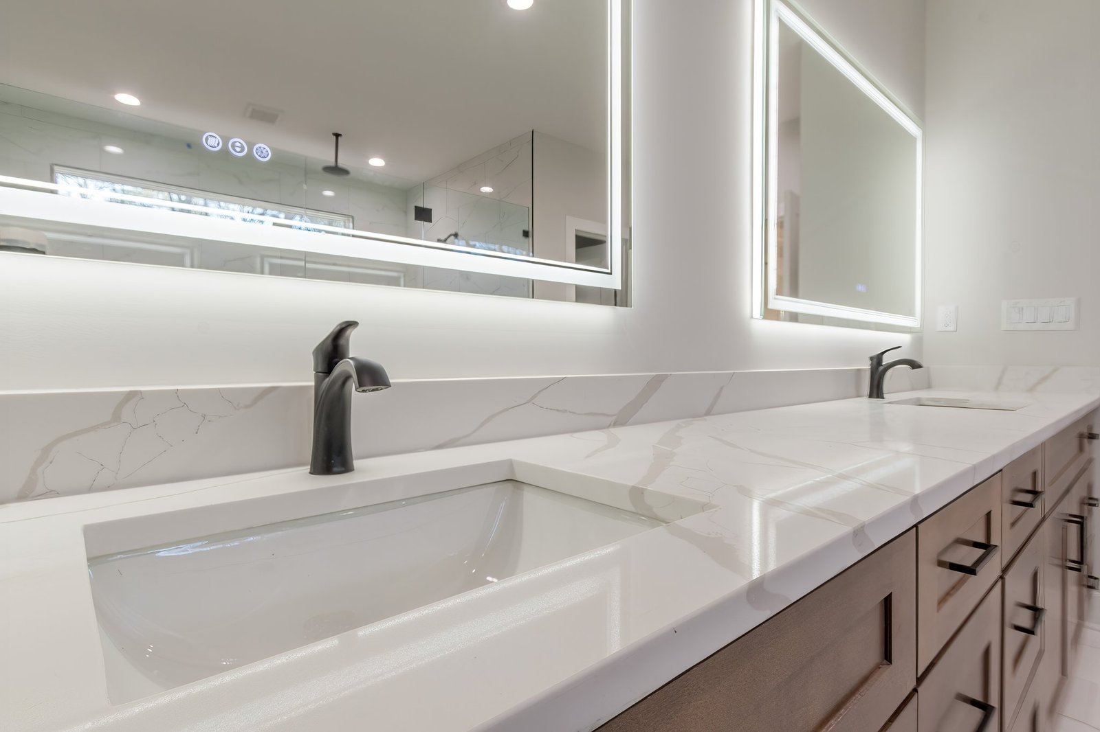 73-web-or-mls-Darwish Dr-73