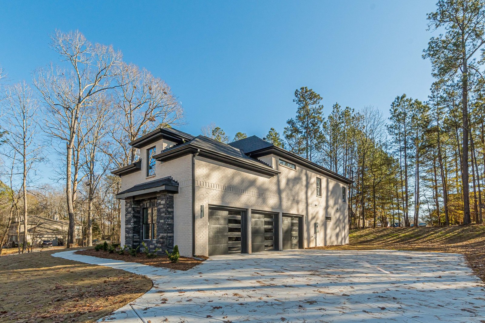 81-web-or-mls-Darwish Dr-81