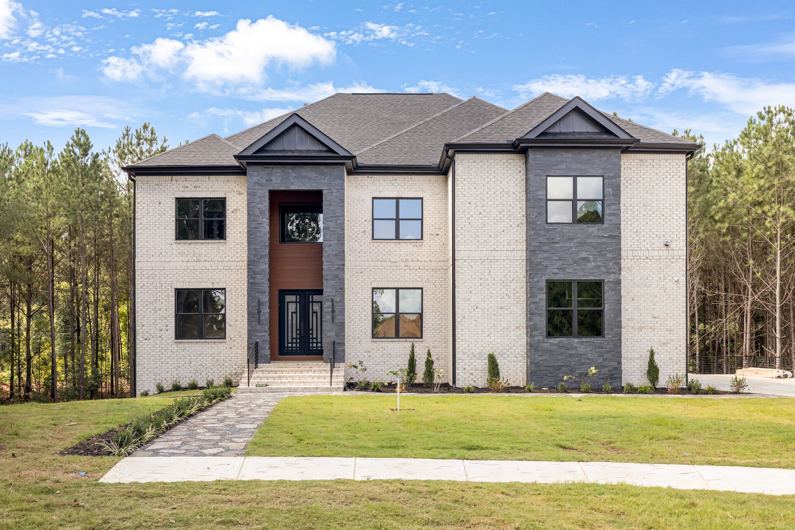 591 Decoupage Dr-01