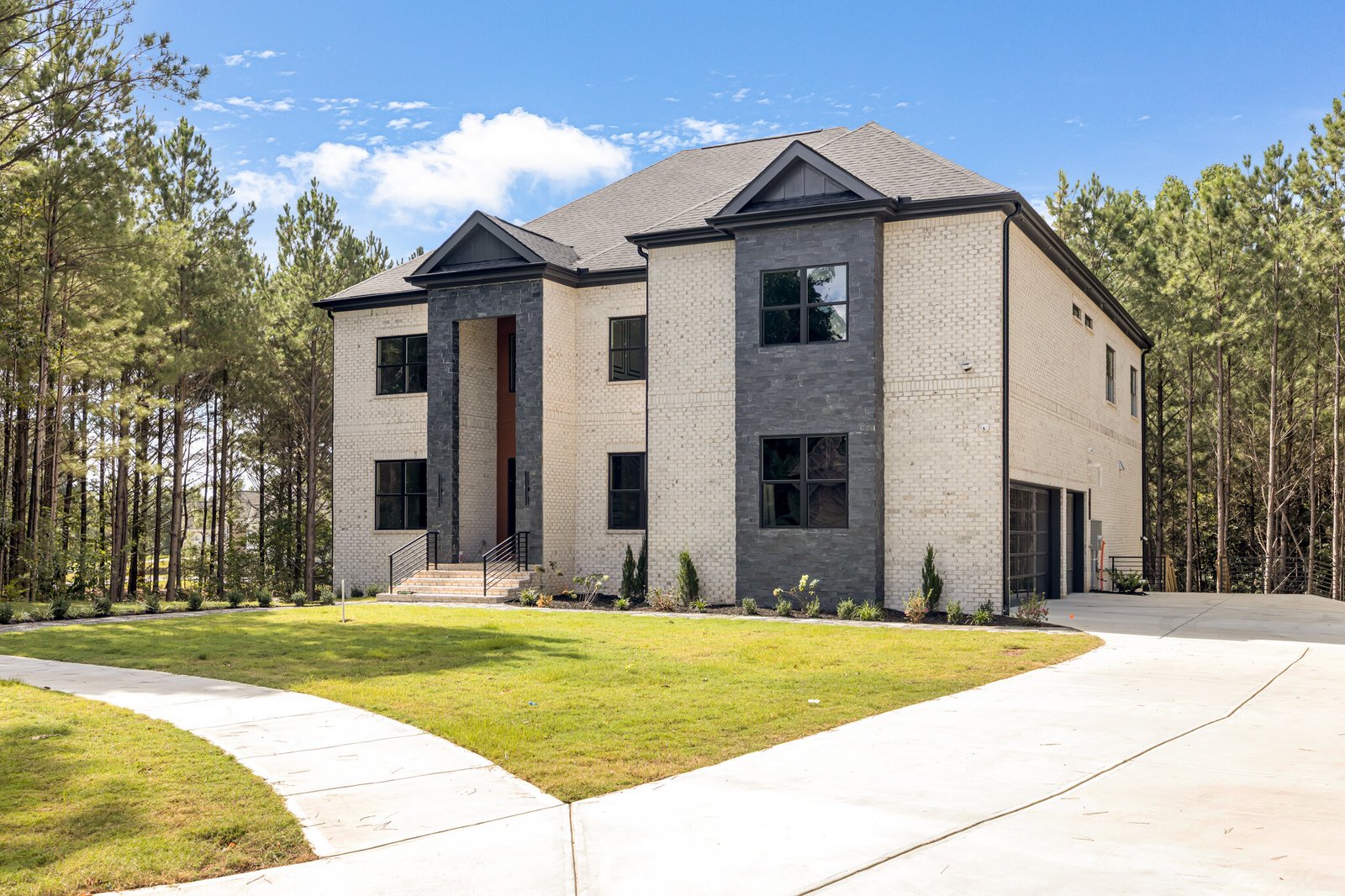 591 Decoupage Dr-02