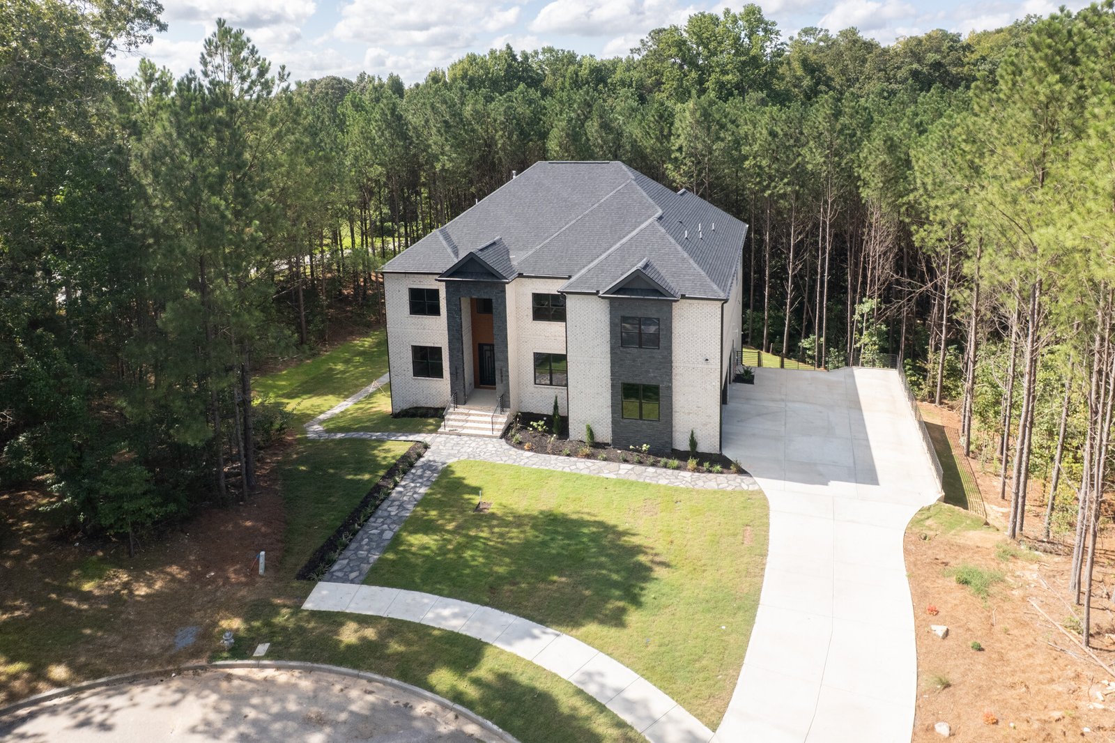591 Decoupage Dr-03