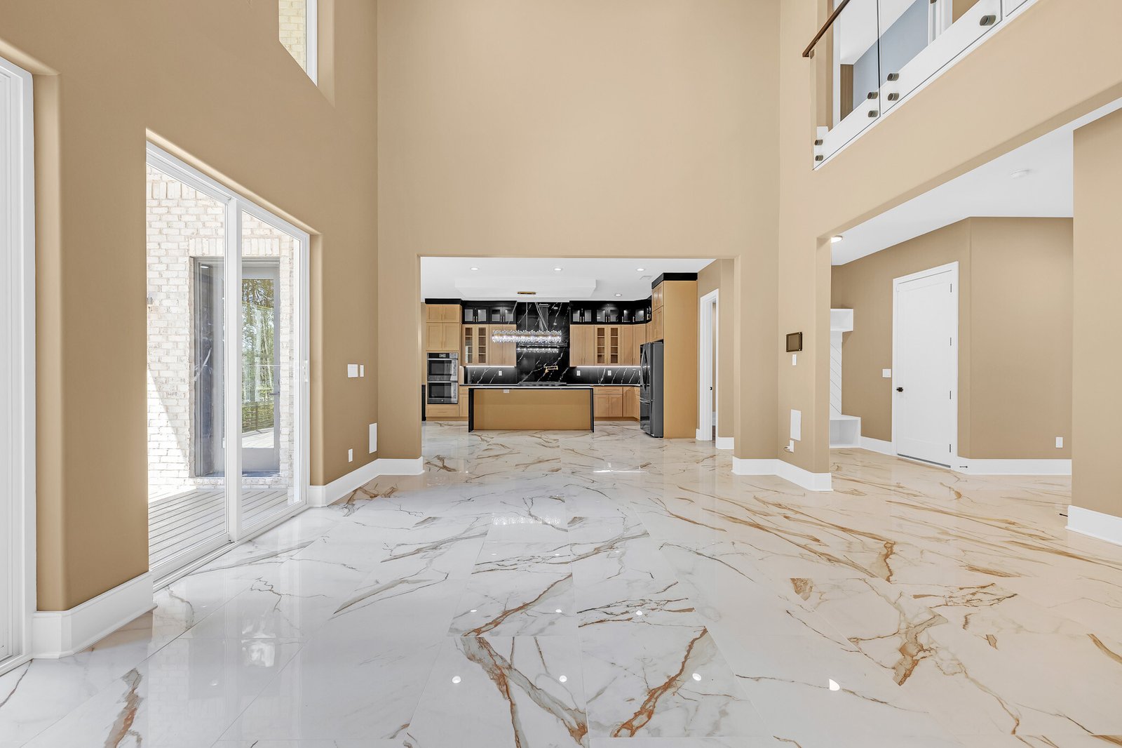 591 Decoupage Dr-17