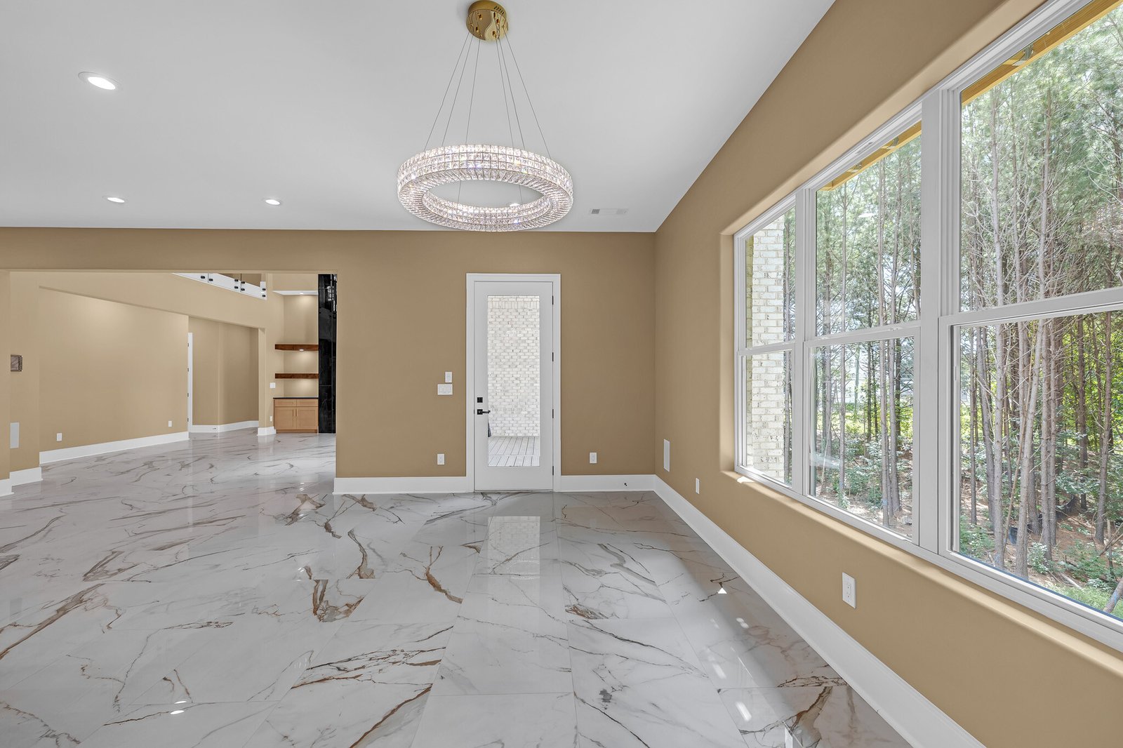 591 Decoupage Dr-24