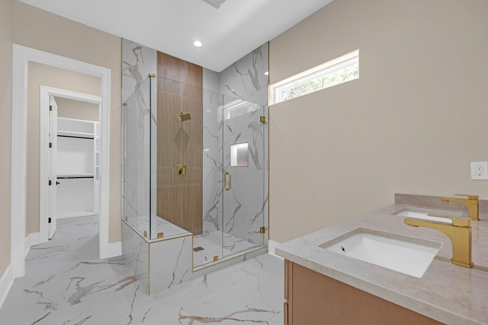 591 Decoupage Dr-31
